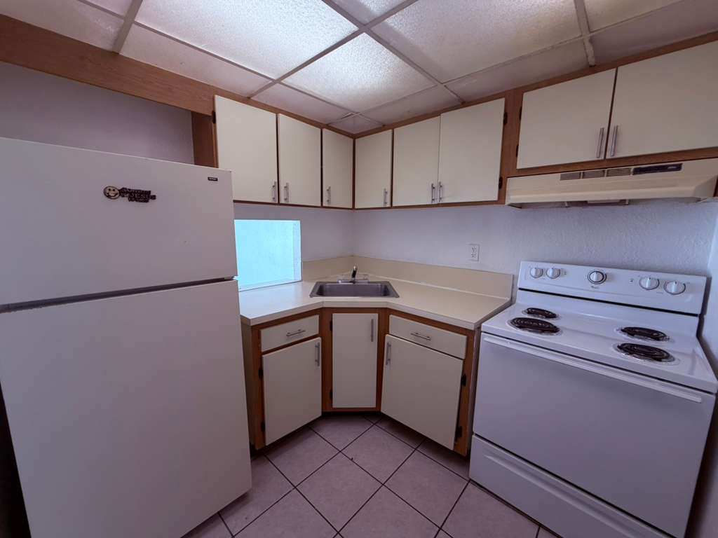 4550 Nw 9th Street 911-E